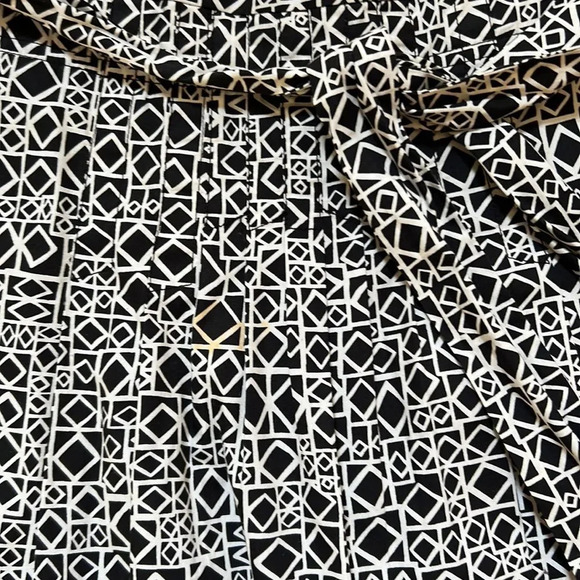 BCBG MaxAzria 100% Cotton Black White Knee Length High Waisted Skirt Patterned - Picture 11 of 11